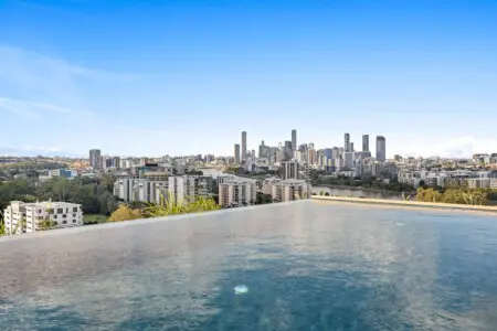 0354df15 bf42 41 hYGnC