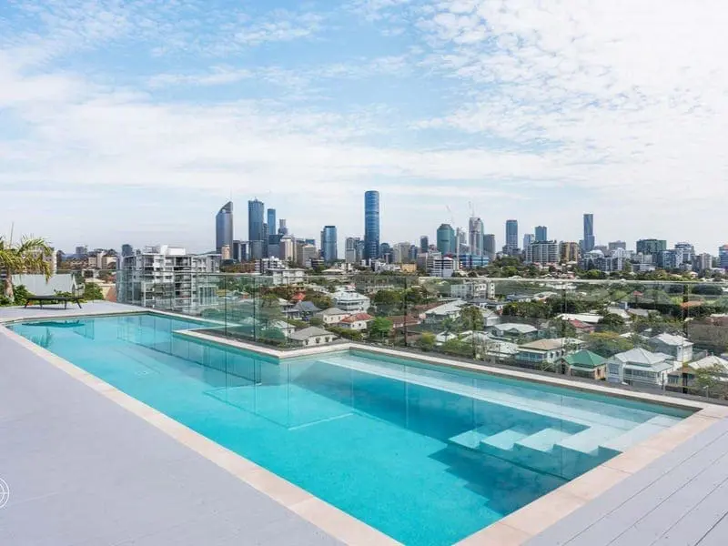 05946eaf 703d 40 G7dWZ