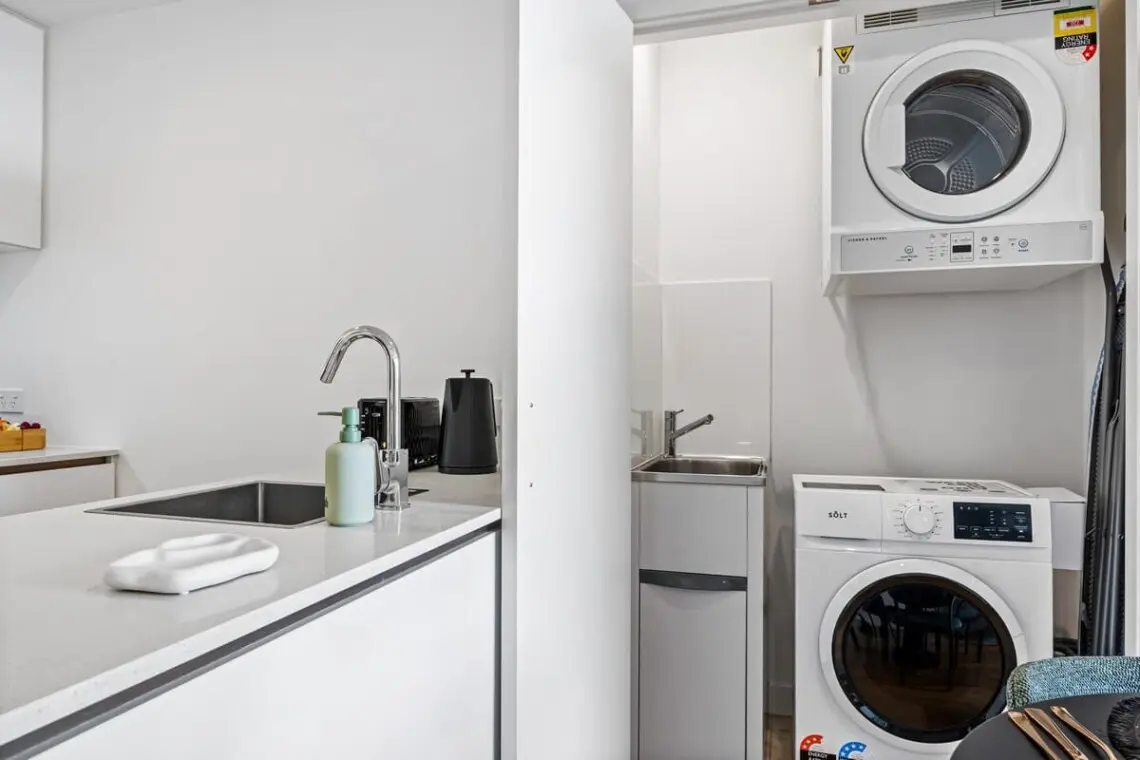 20932f65 5d06 40 p6KGW