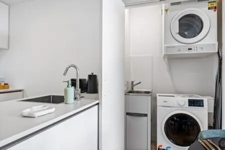 20932f65 5d06 40 p6KGW