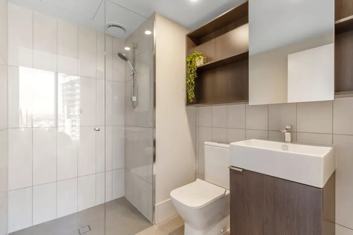 21eb083e 148d 49 aEks