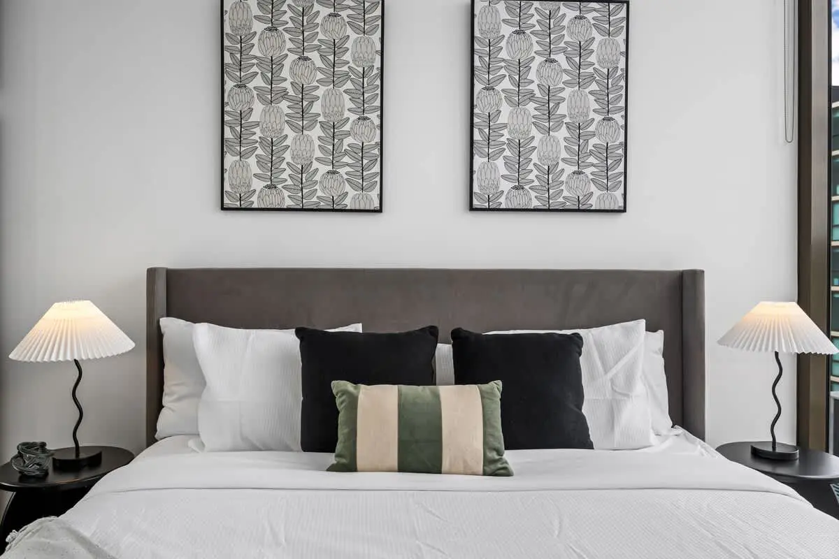 4d4e6b7b 579b 4a WVdW