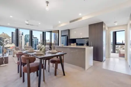 5bffe70b 5258 44 s YCp