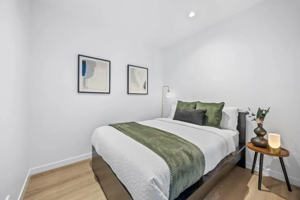 63e5a2a5 3b55 4d N6N0C