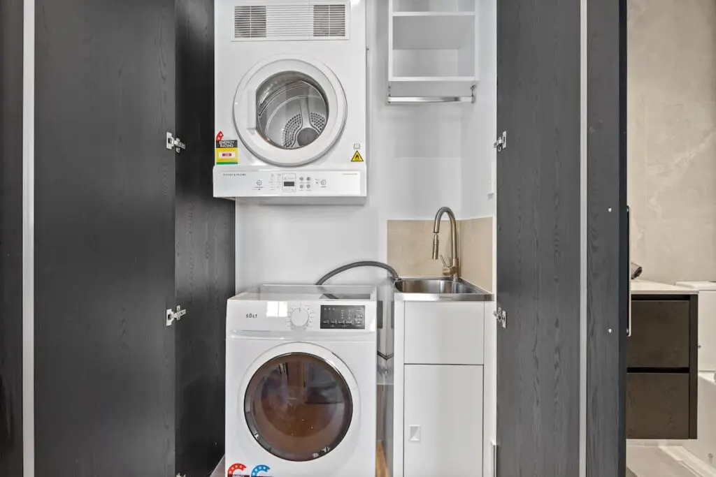 7b697a94 1901 44 u1m6Y