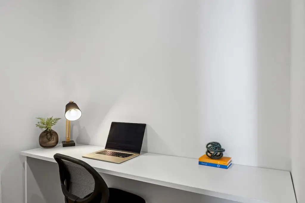 93c253ea c772 44 K8bJz