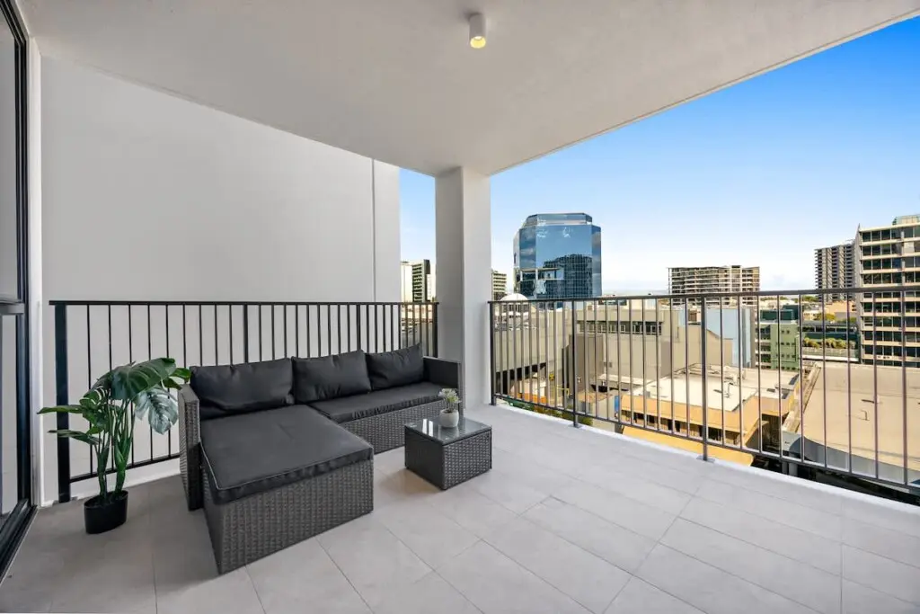 ec53a115 3bd3 49 2YiQZ