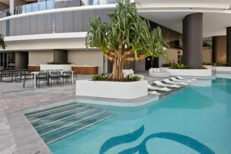 2038bc14 8a6c 40 0EeSz