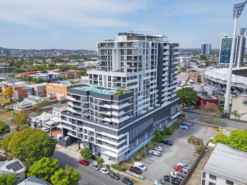 0f98bf99 b591 44 3LIno